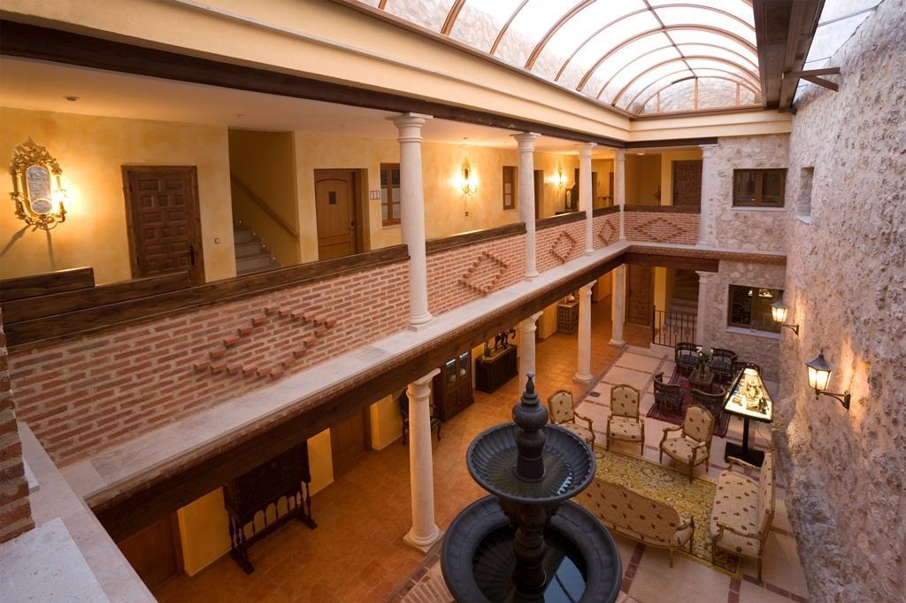 Residencia Real Del Castillo De Curiel Curiel de Duero 외부 사진